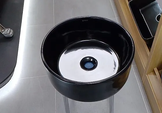 Chậu lavabo đặt bàn màu đen MKC-341