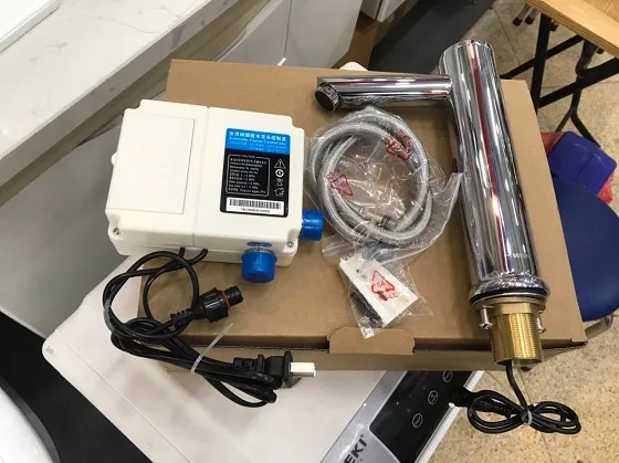 Voi cam ung Miken MKV-2022-2 Vòi cảm ứng MKV-2022 (cao 24cm)