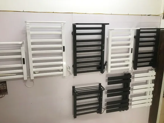 Giàn sấy khăn tắm màu đen R530B (7 thanh sấy)